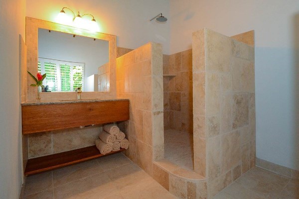 bay tree villa bath 2